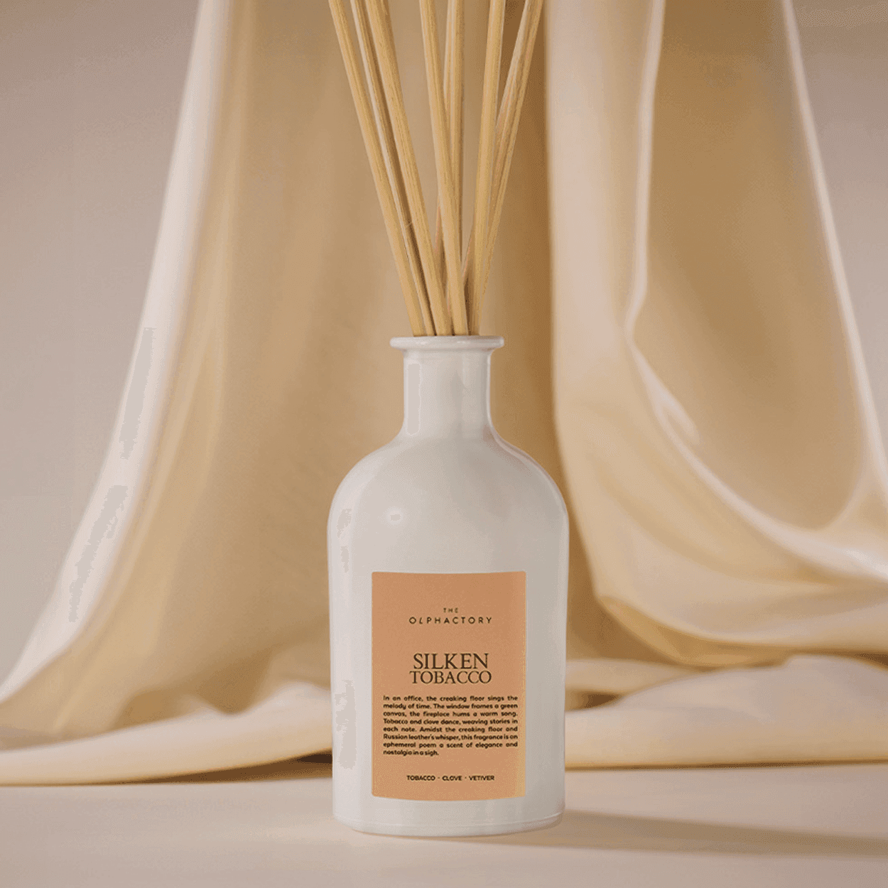 The Olphactory - Silken - Tobacco - 250ml - Geurstokjes - Fragrance Diffuser -1 VXhome