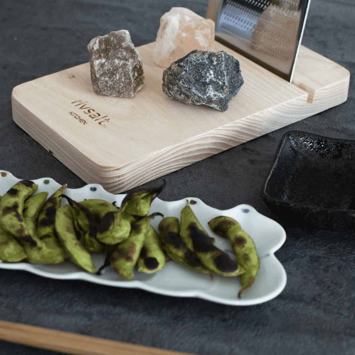 RIVSALT 018 Black — Kala Namak zoutstenen VXhome